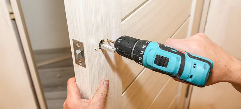 Old Door Knob Repair in Orlando, FL